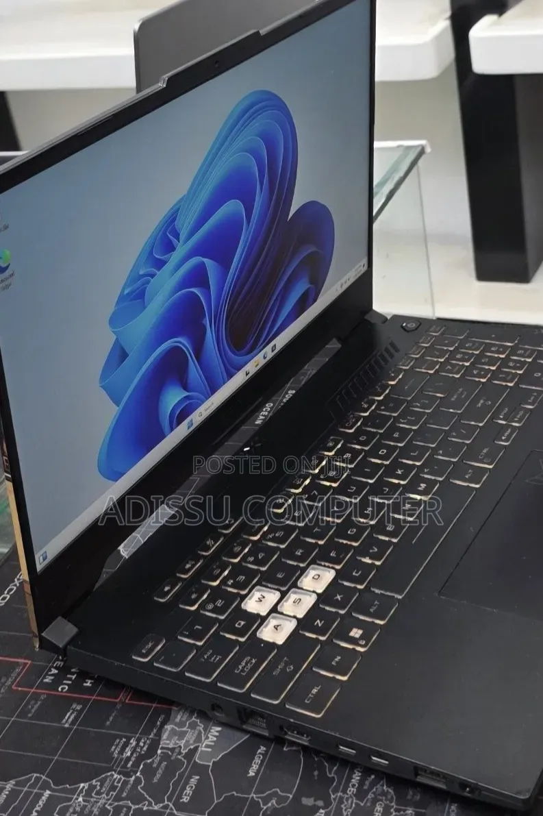 New Laptop Asus ROG Strix G15 16GB Intel Core i7 SSD 512GB