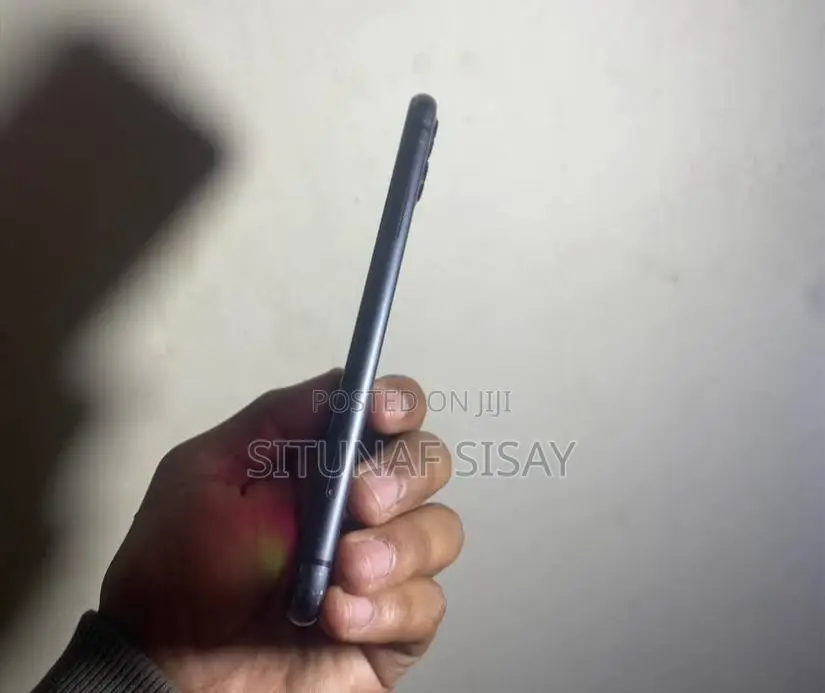 Apple iPhone 11 64 GB Black