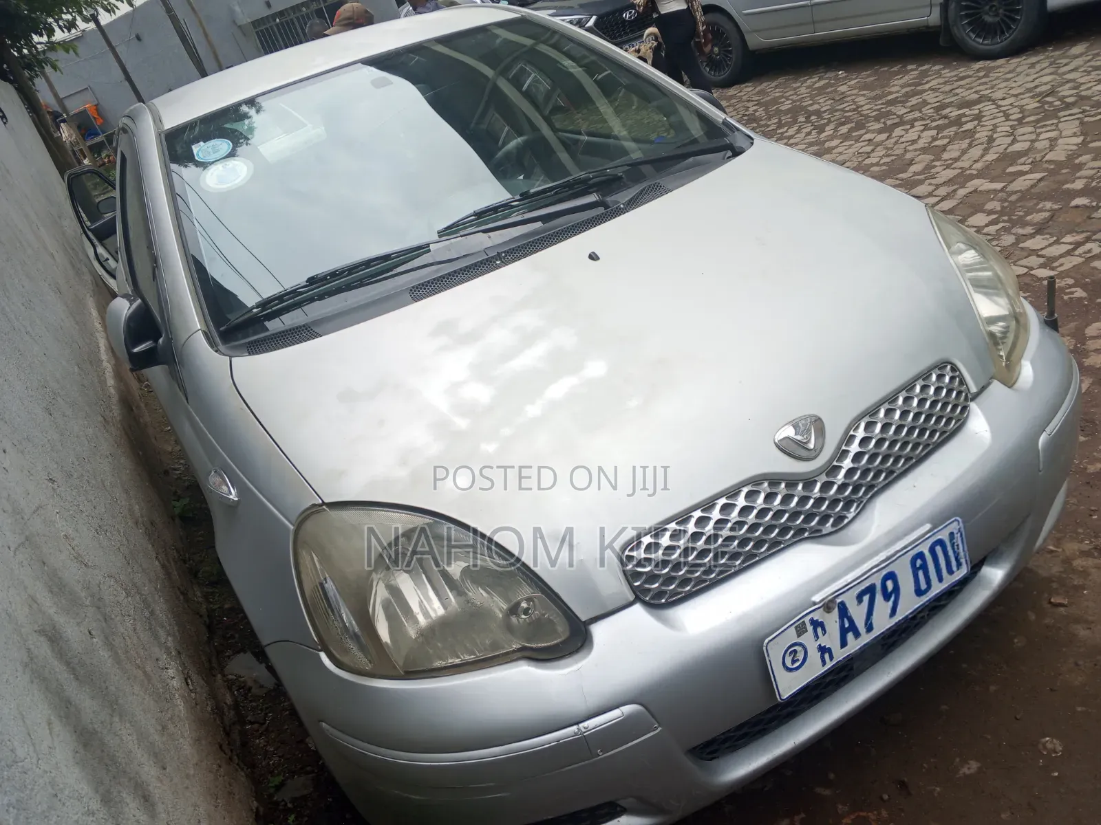 Toyota Vitz 2004 Silver
