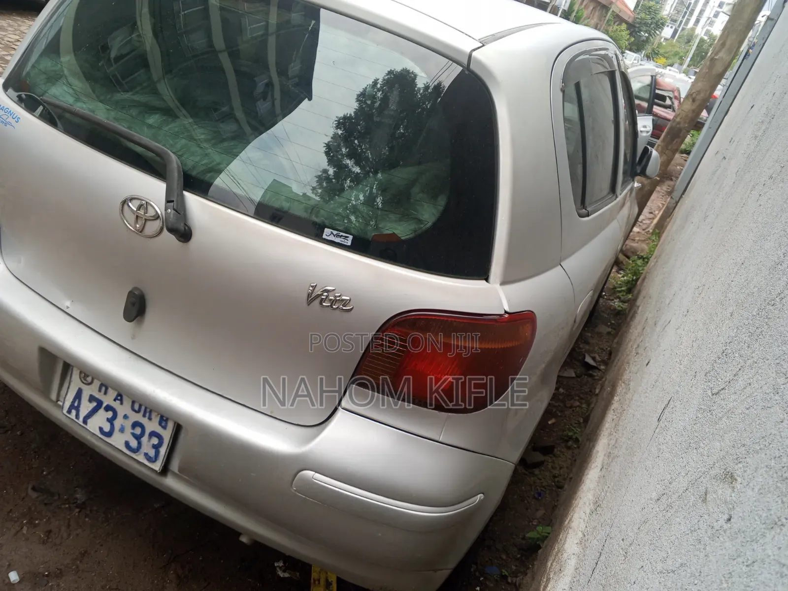 Toyota Vitz 2004 Silver