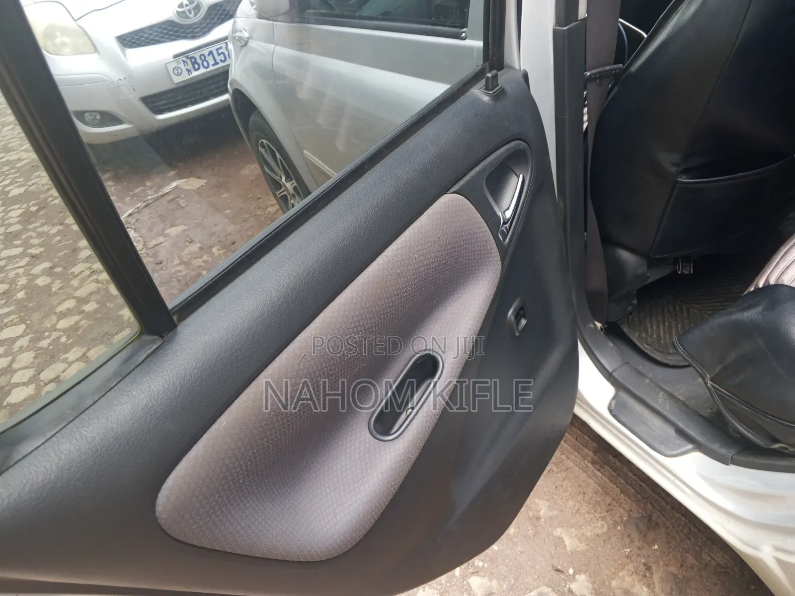 Toyota Vitz 2004 Silver