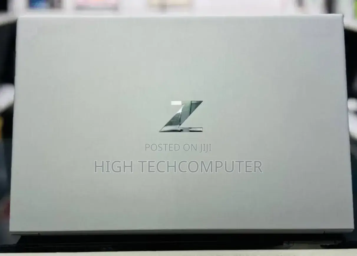 New Laptop HP ZBook Studio G8 16GB Intel Core i7 SSD 512GB