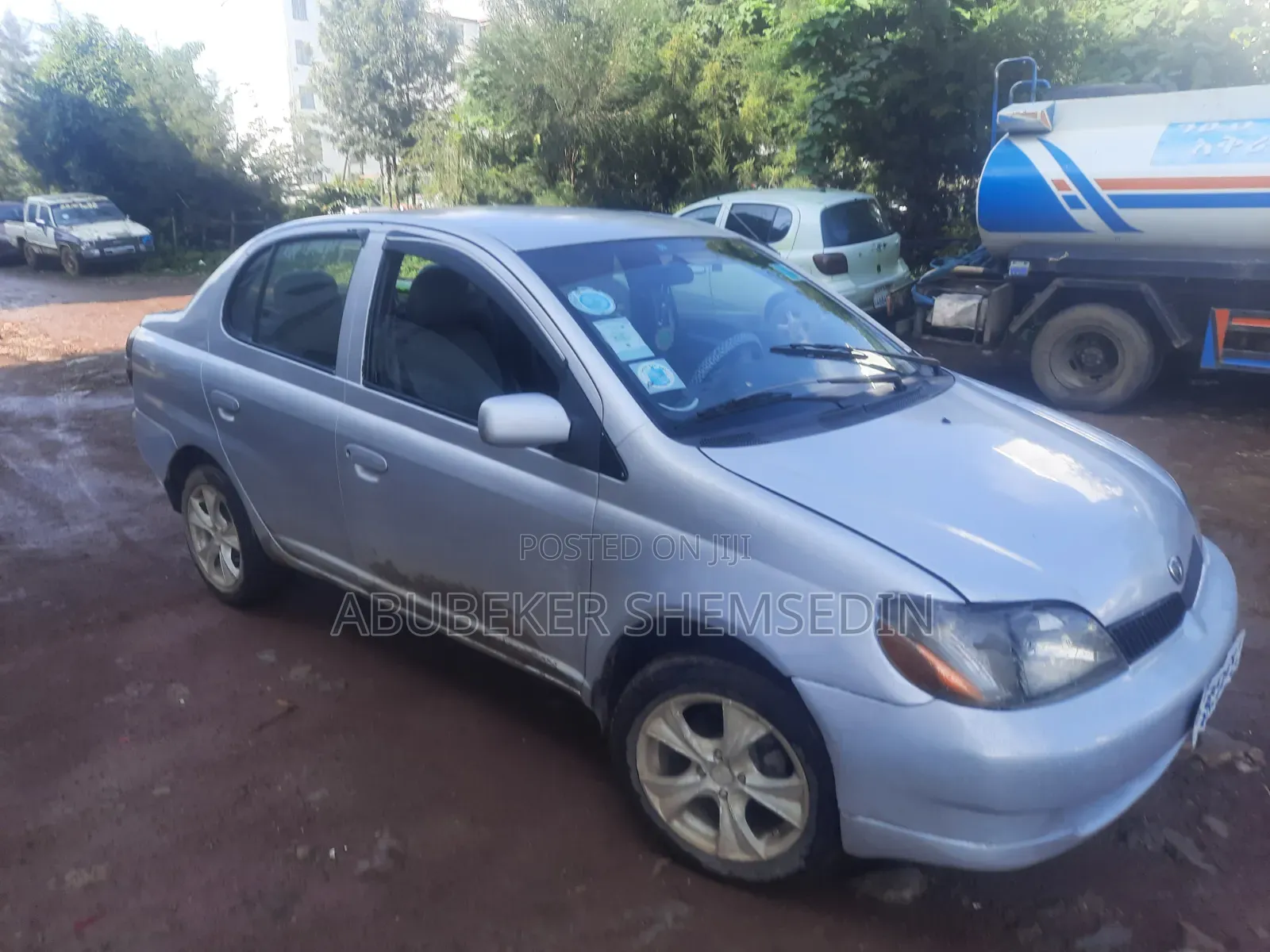 Toyota Platz 2001 Silver
