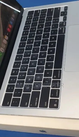New Laptop Apple MacBook Air 2025 M4 16GB Apple M4 SSD 512GB