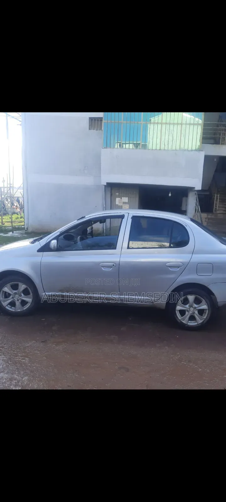 Toyota Platz 2001 Silver
