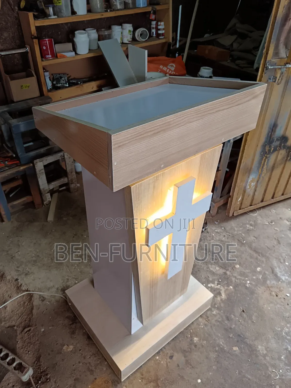 Pulpit (50 X 60 X 120)
