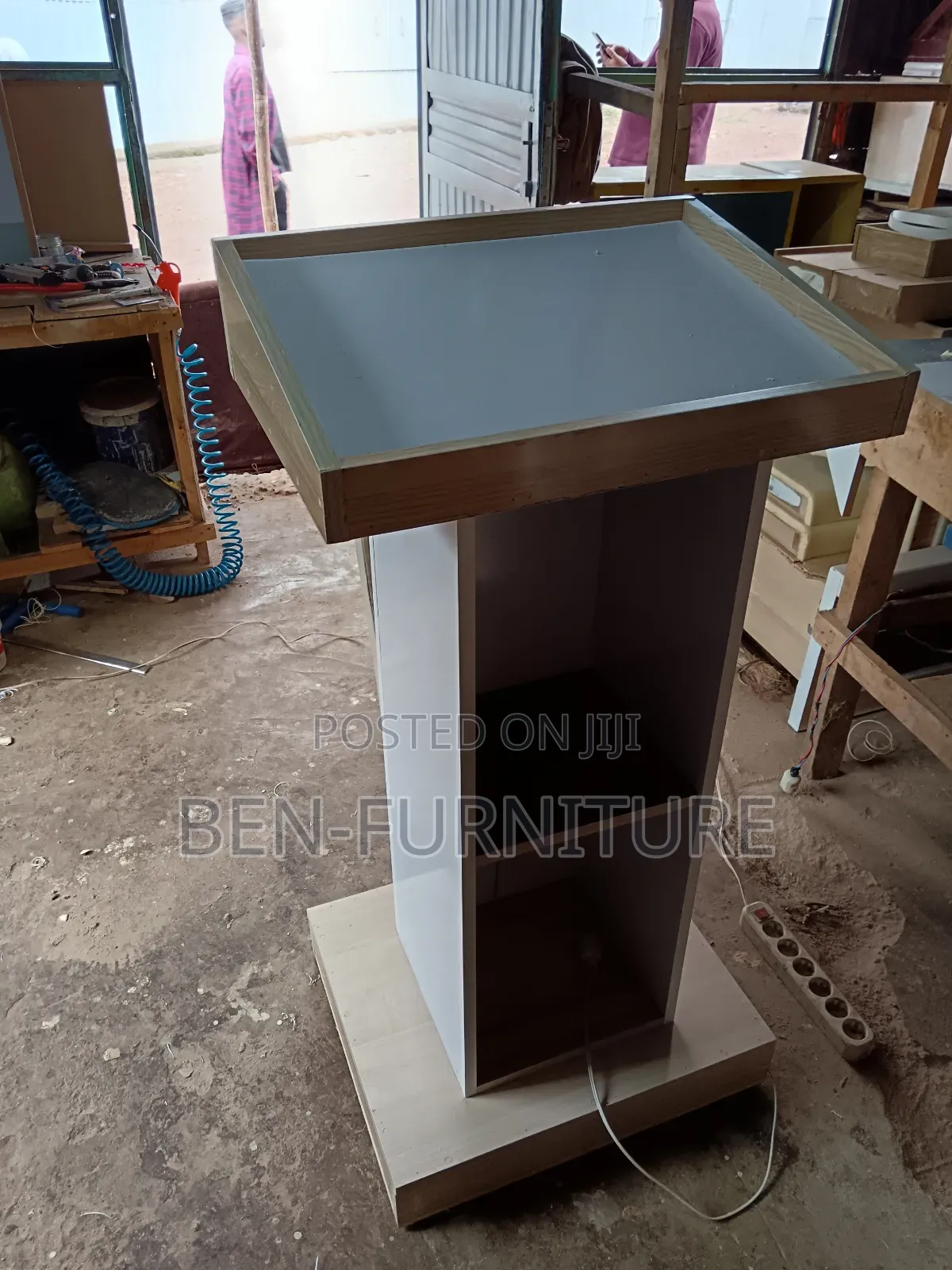 Pulpit (50 X 60 X 120)