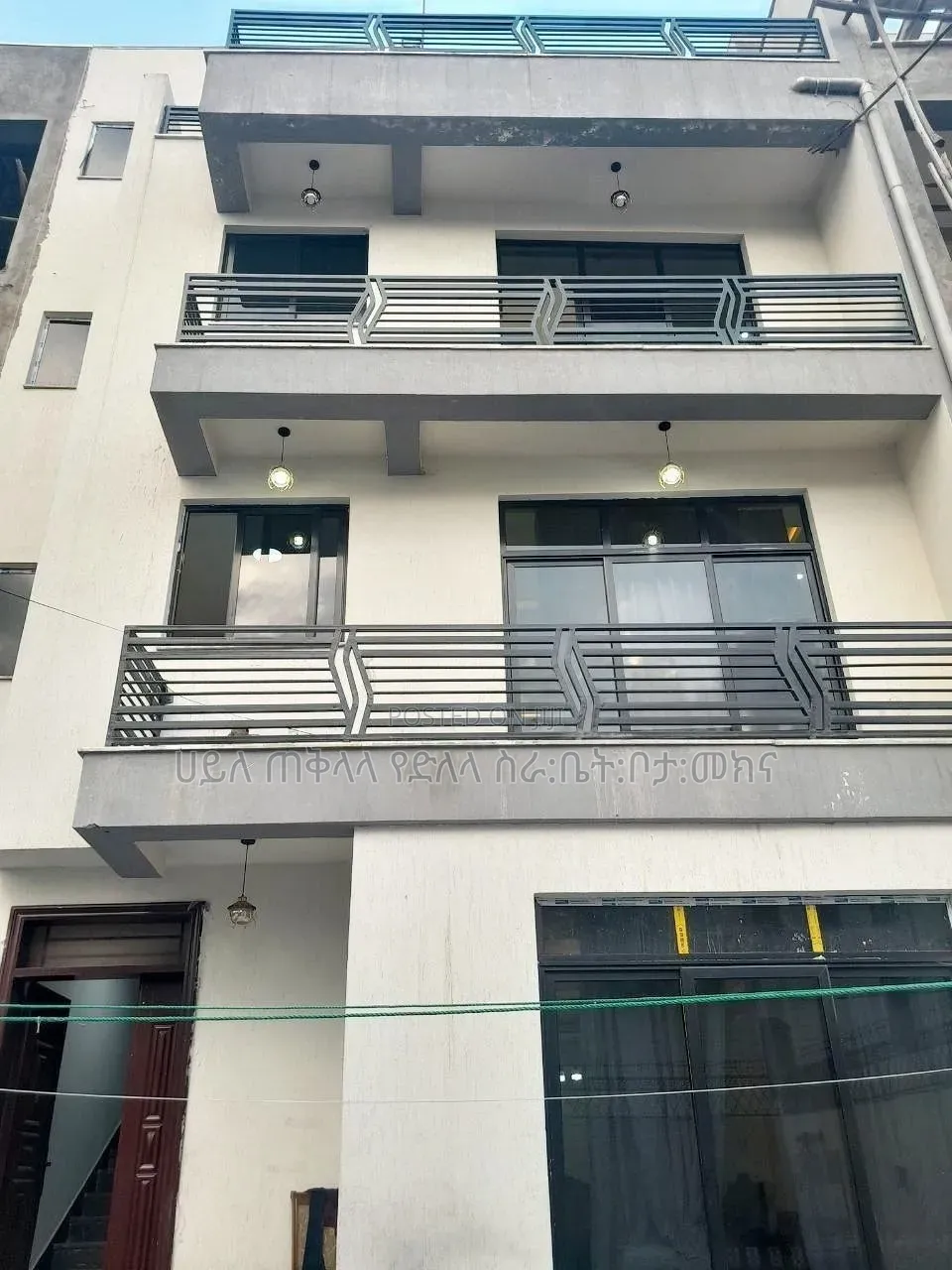 Furnished 9bdrm Townhouse/Terrace in Ayat Area Ideal, Yeka for sale