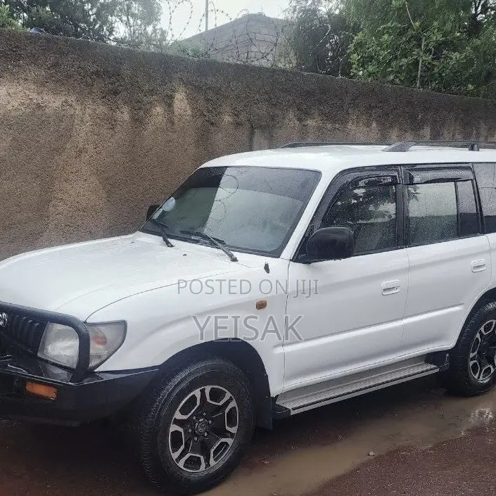 Toyota Land Cruiser 1996 White
