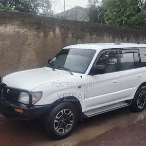 Toyota Land Cruiser 1996 White