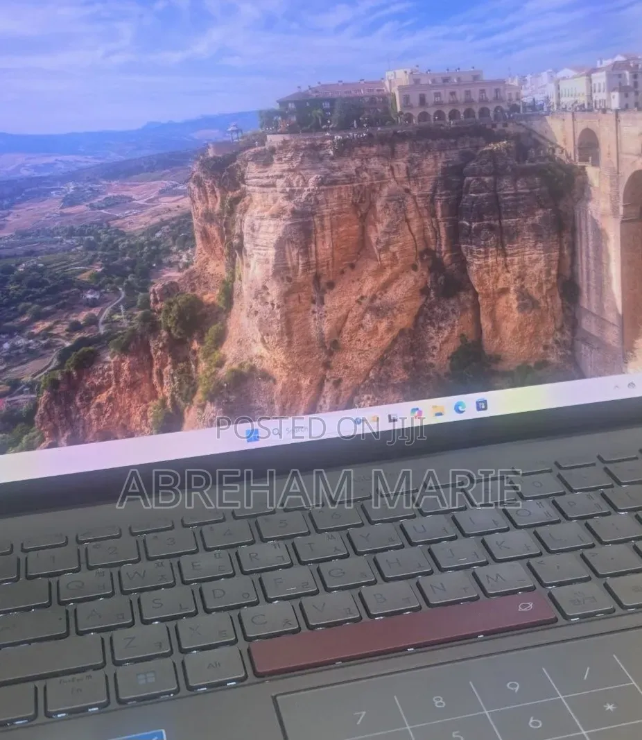 New Laptop Asus Zenbook 14X OLED 16GB Intel Core i7 SSD 512GB