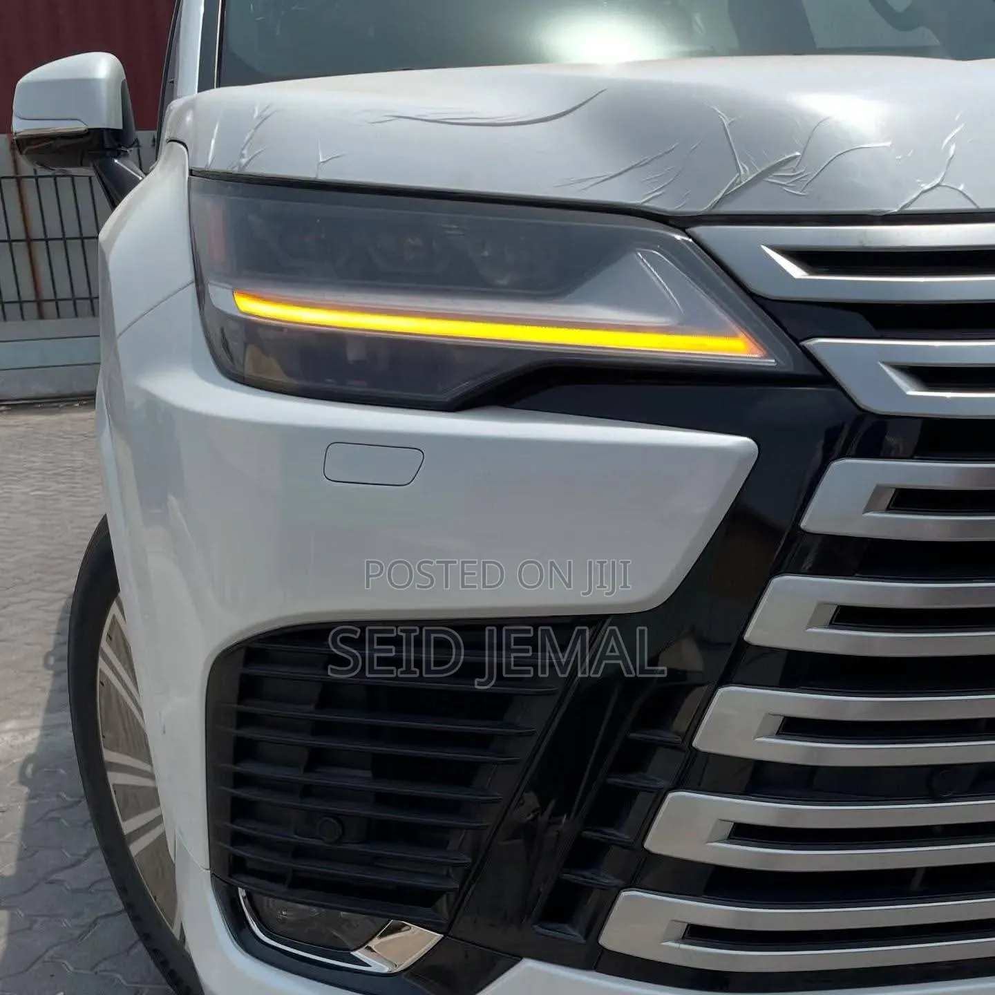 New Lexus LX 2025 Off white