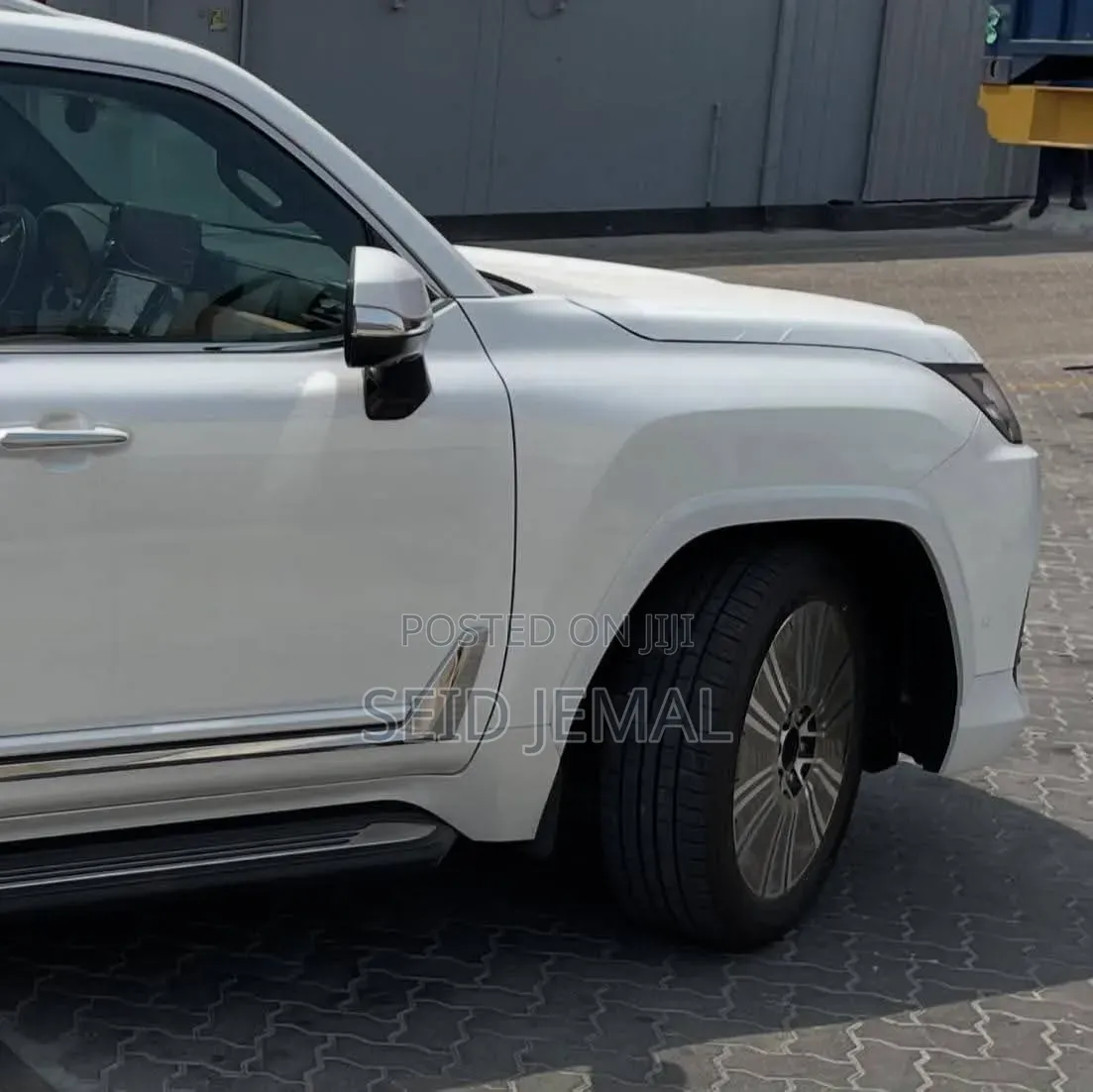 New Lexus LX 2025 Off white