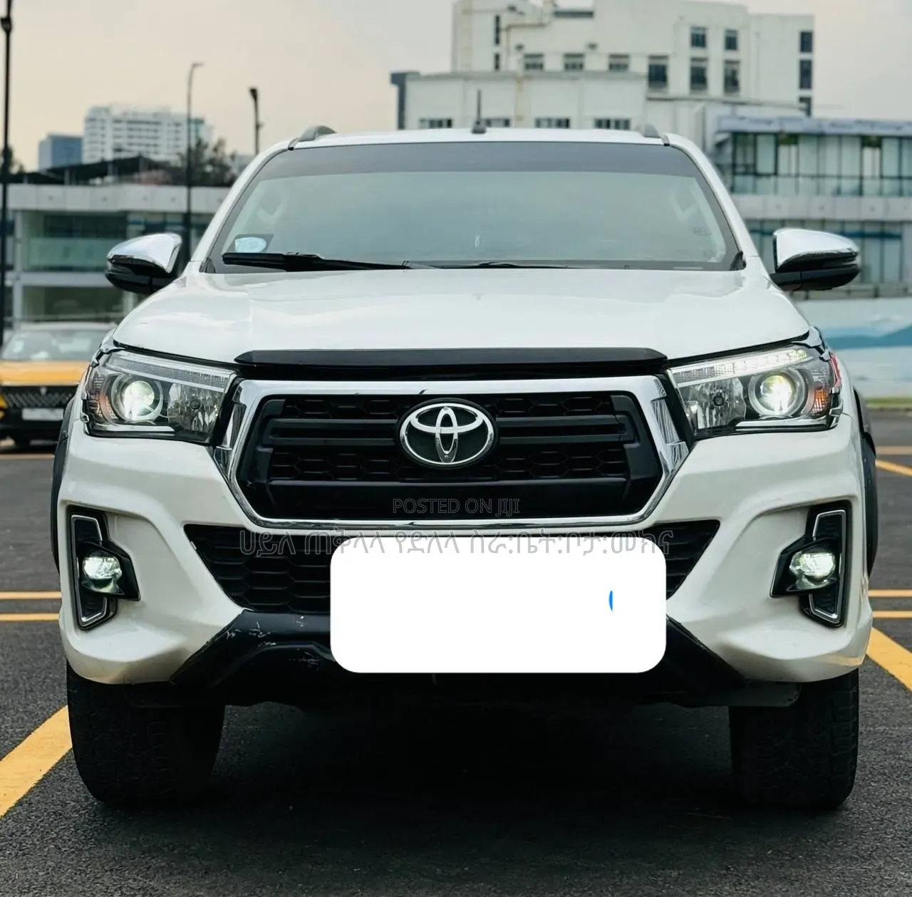 Toyota Hilux 2019 White