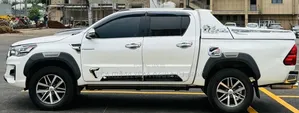 Toyota Hilux 2019 White