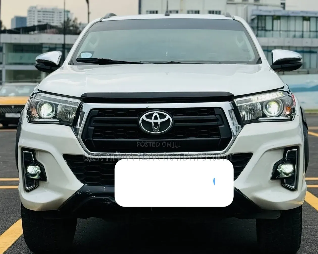 Toyota Hilux 2019 White