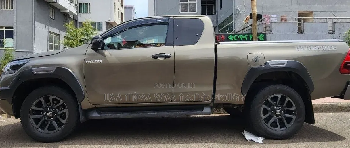 Toyota Hilux 2021 Pearl