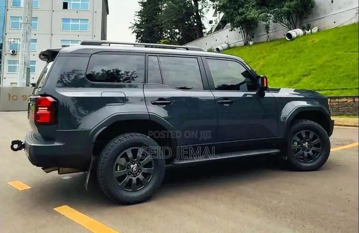 Toyota Land Cruiser Prado 2025 Matt Black
