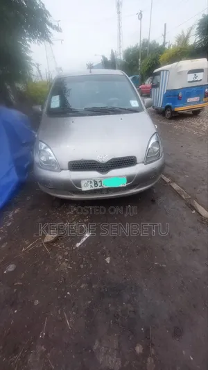 Toyota Yaris 1.5 Sedan L 2020 Silver