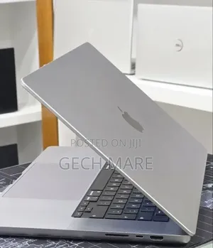New Laptop Apple MacBook Pro 2021 M1 32GB Apple M1 Pro SSD 512GB