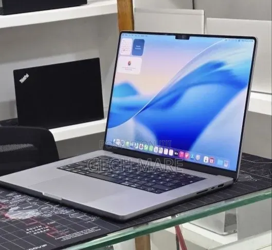 New Laptop Apple MacBook Pro 2021 M1 32GB Apple M1 Pro SSD 512GB