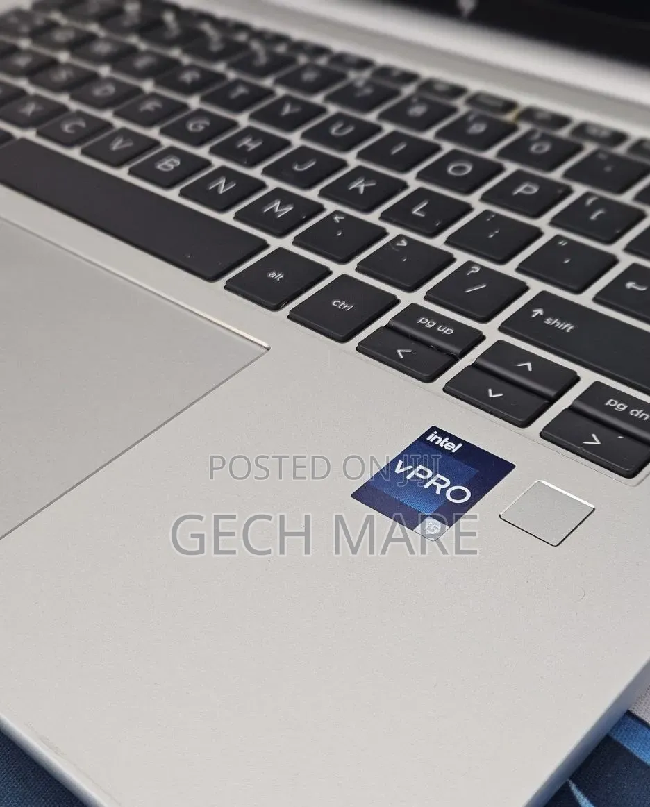 New Laptop HP EliteBook 830 G9 16GB Intel Core i5 SSD 512GB
