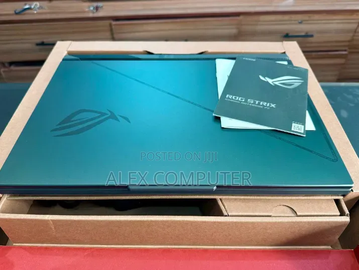 New Laptop Asus ROG Strix G16 G614 16GB Intel Core i7 SSD 1T