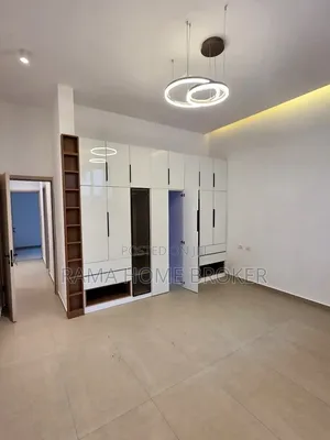 Furnished 5bdrm Villa in አያት ኮምፓወንድ ውስጥ, Bole for sale