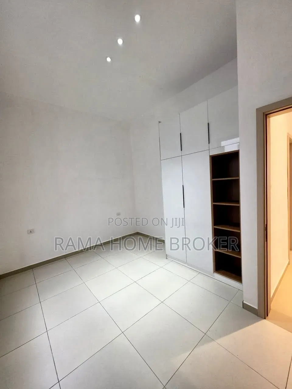 Furnished 5bdrm Villa in አያት ኮምፓወንድ ውስጥ, Bole for sale
