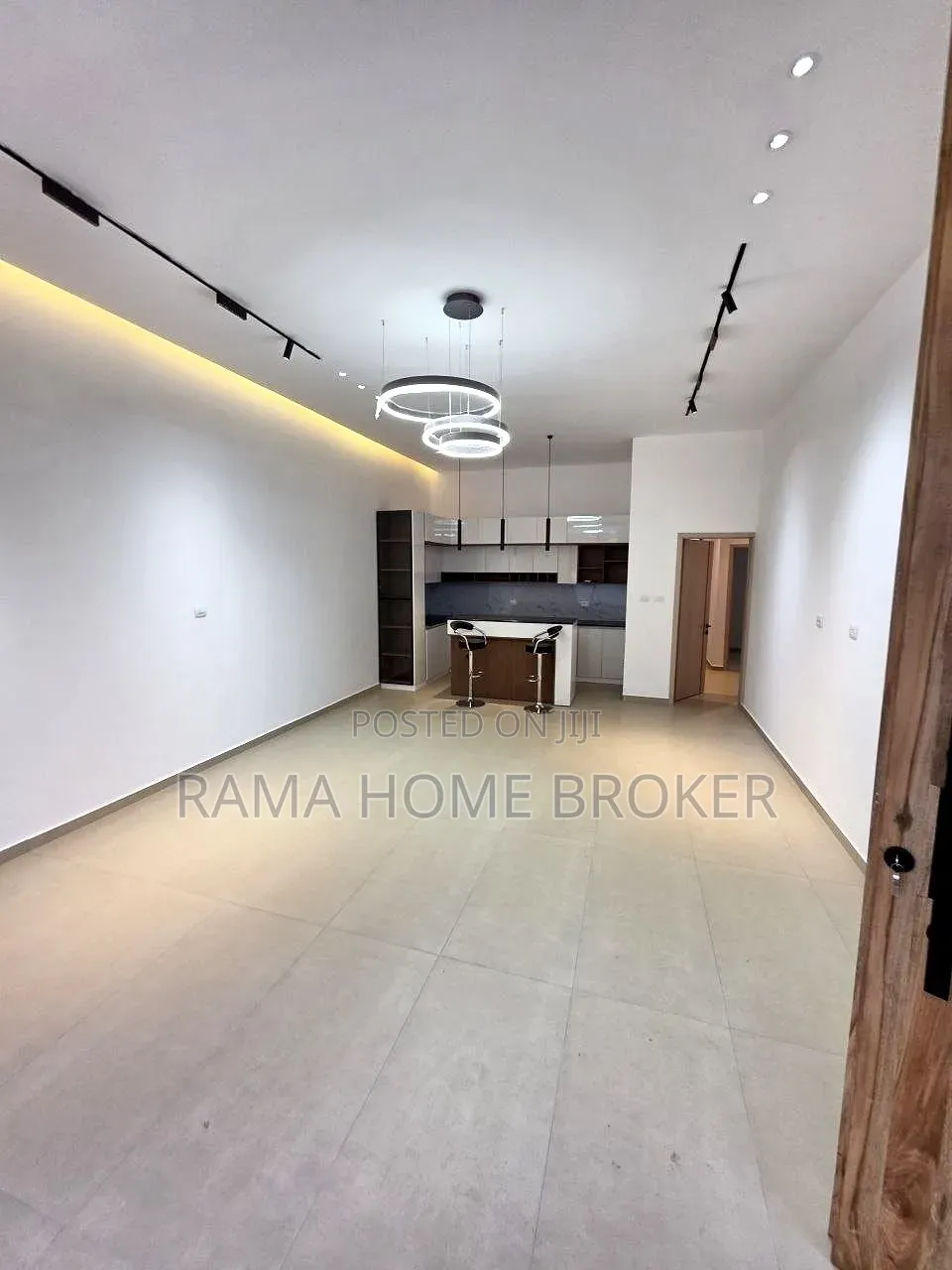 Furnished 5bdrm Villa in አያት ኮምፓወንድ ውስጥ, Bole for sale