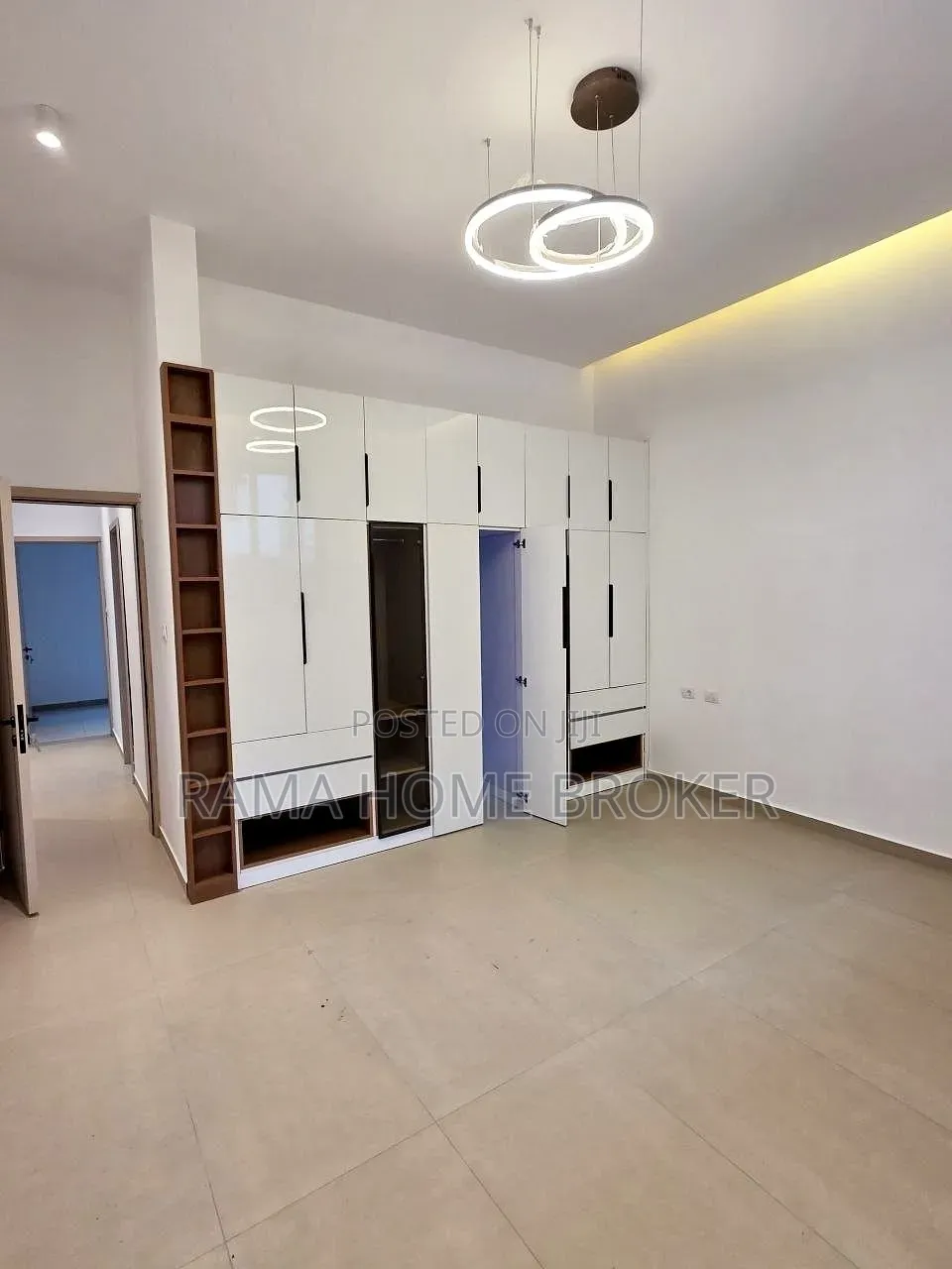 Furnished 5bdrm Villa in አያት ኮምፓወንድ ውስጥ, Bole for sale