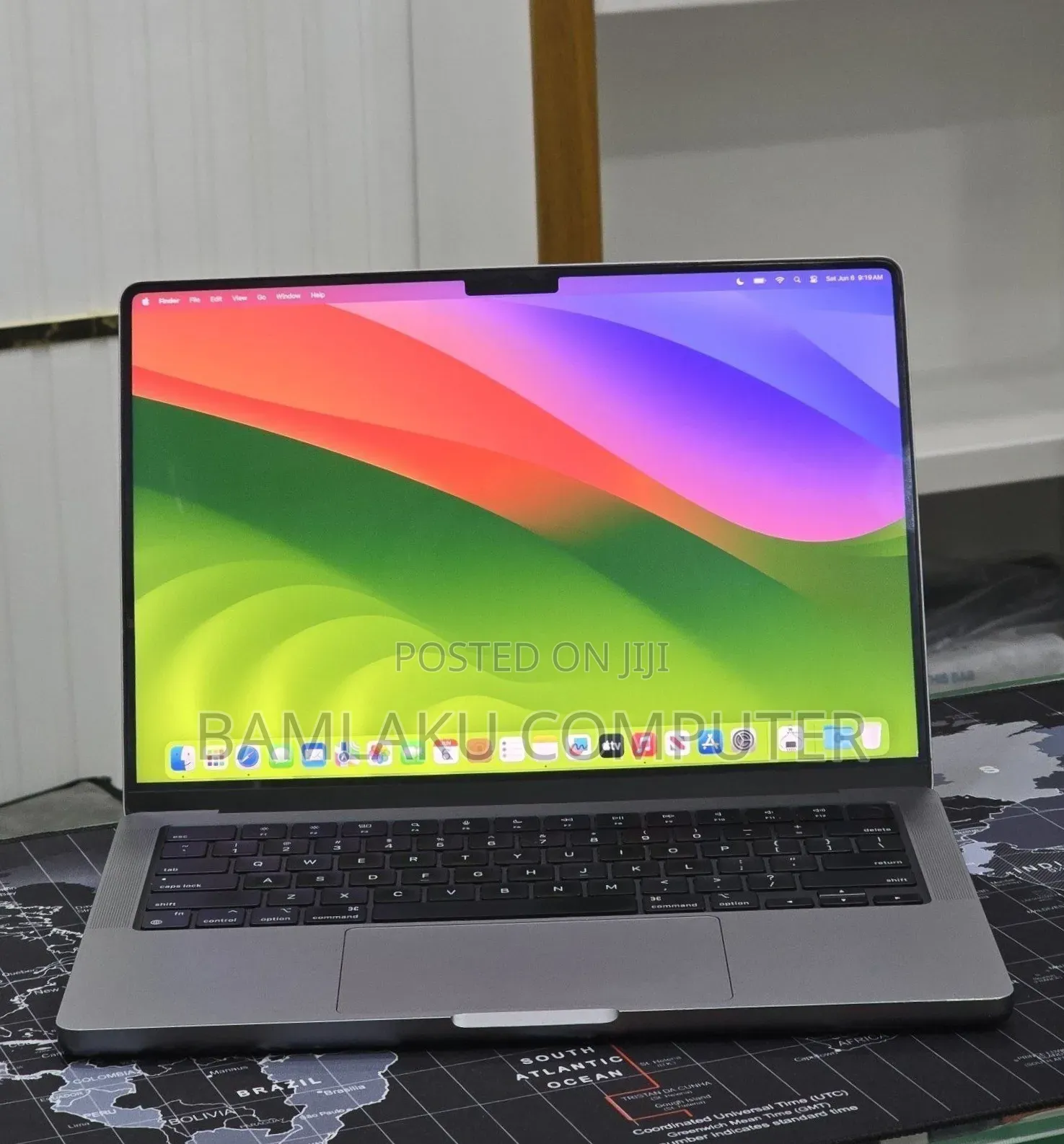 New Laptop Apple MacBook Pro 2023 M3 8GB Apple M3 Pro SSD 512GB