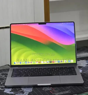 New Laptop Apple MacBook Pro 2023 M3 8GB Apple M3 Pro SSD 512GB