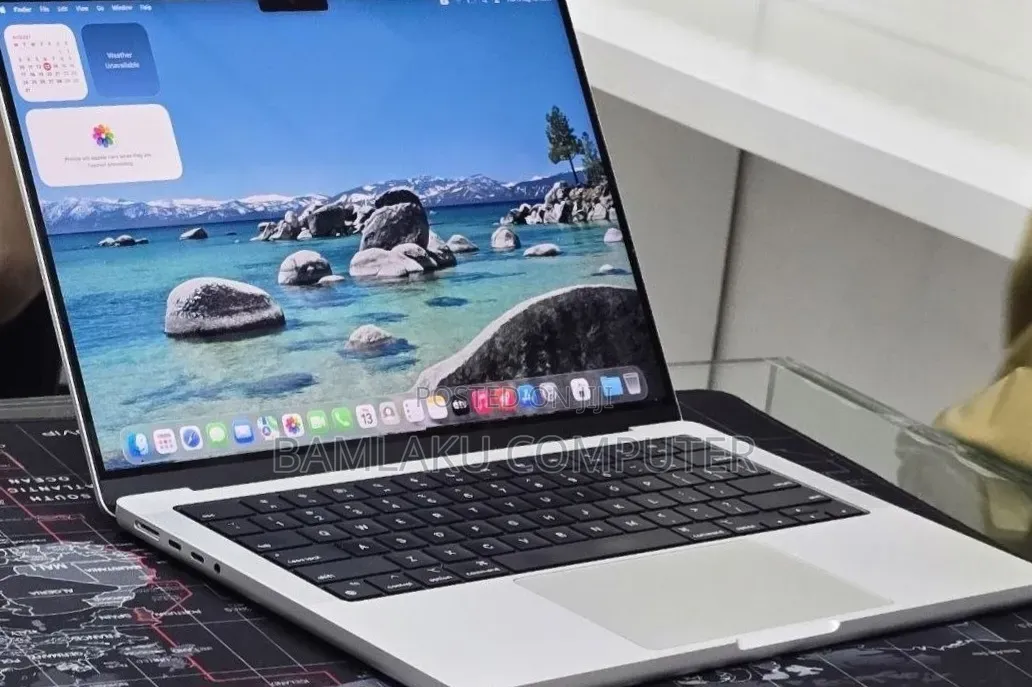 New Laptop Apple MacBook Pro 2021 M1 32GB Apple M1 Pro SSD 512GB
