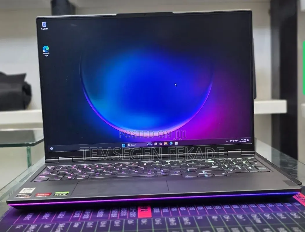 New Laptop Lenovo Legion 9 32GB AMD Ryzen 9 SSD 1T
