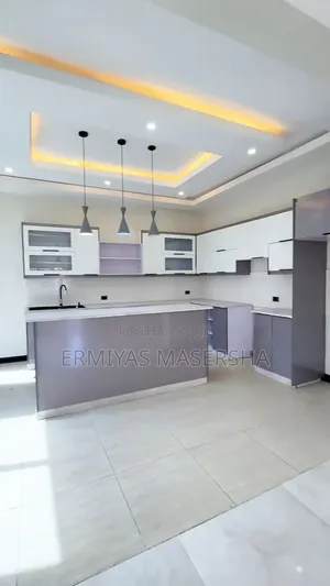 Furnished 10bdrm House in Bole for sale