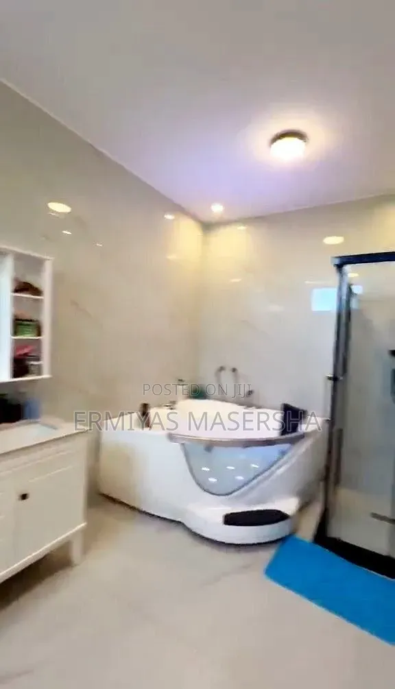 Furnished 8bdrm House in Yeka for sale