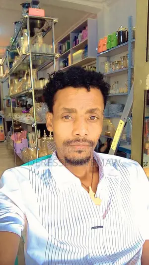 አስተዳዳሪና ሽያጭ ባለሙያ