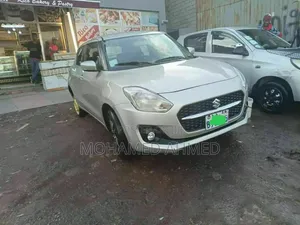 Suzuki Swift 2021 Silver