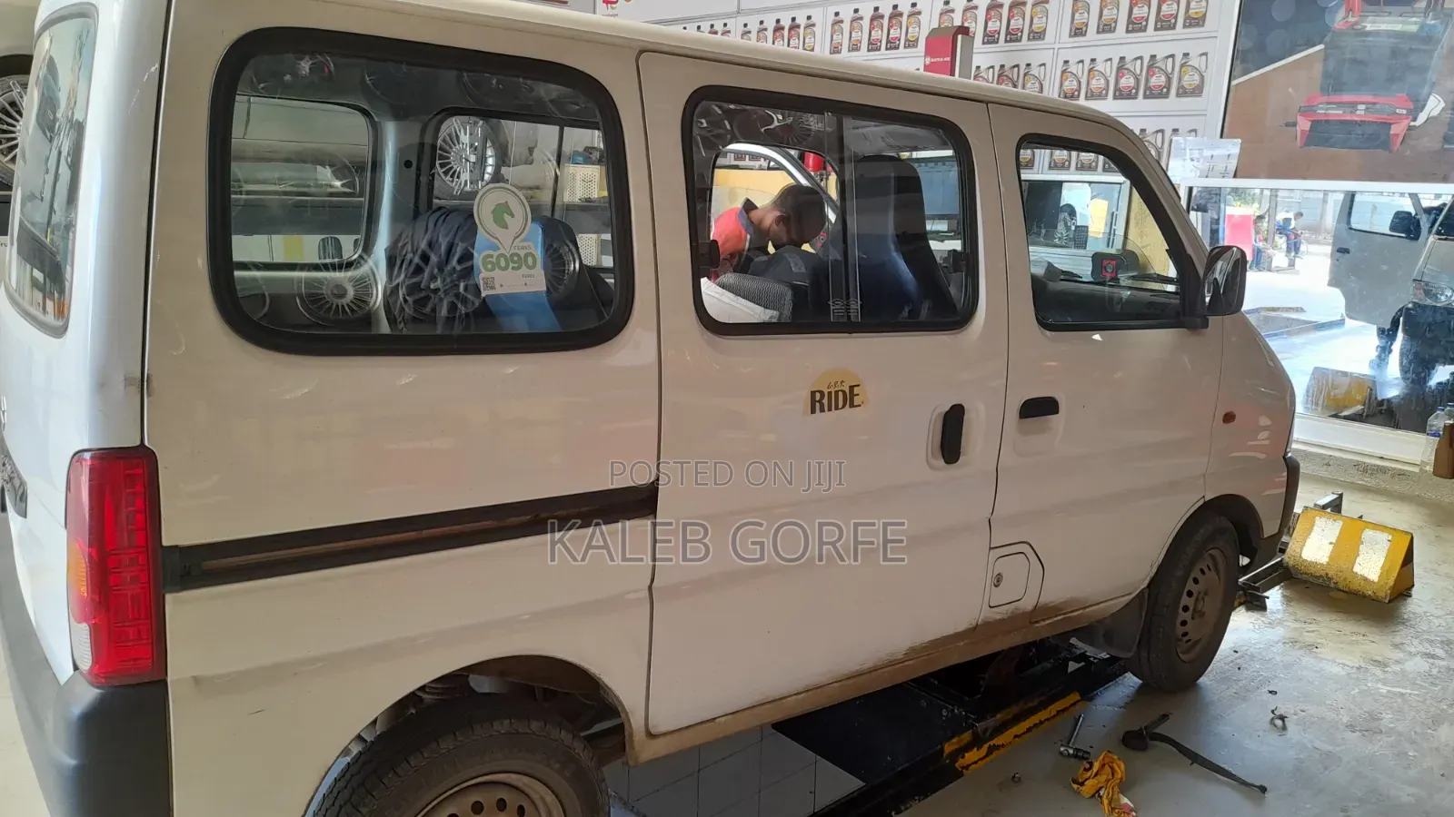 Suzuki Eeco 2025 White