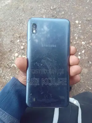 Samsung A10 32 GB Black