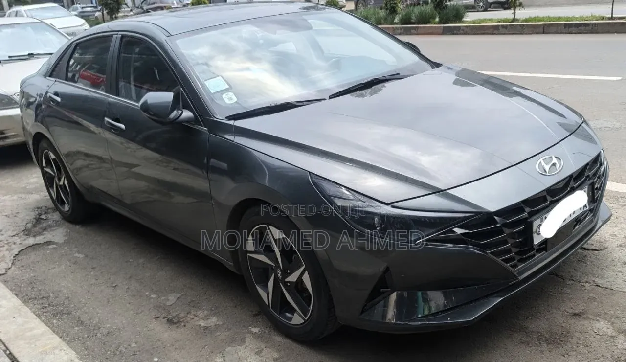 Hyundai Avante 2022 Gray
