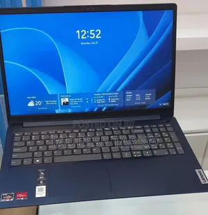 New Laptop Lenovo IdeaPad 1 8GB AMD Ryzen 5 SSD 256GB