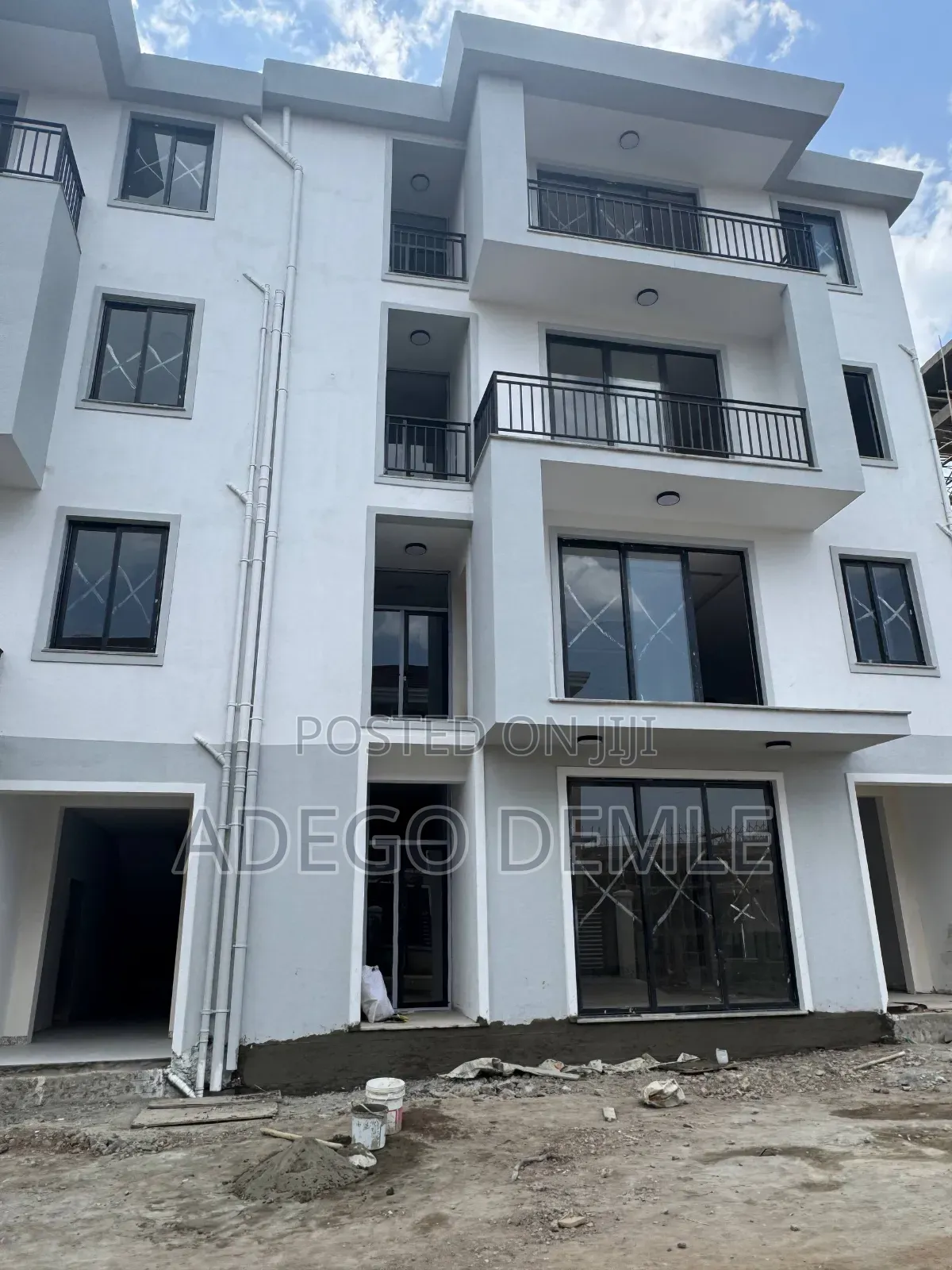 Furnished 2bdrm Apartment in Kangaroo Development, Bole for sale