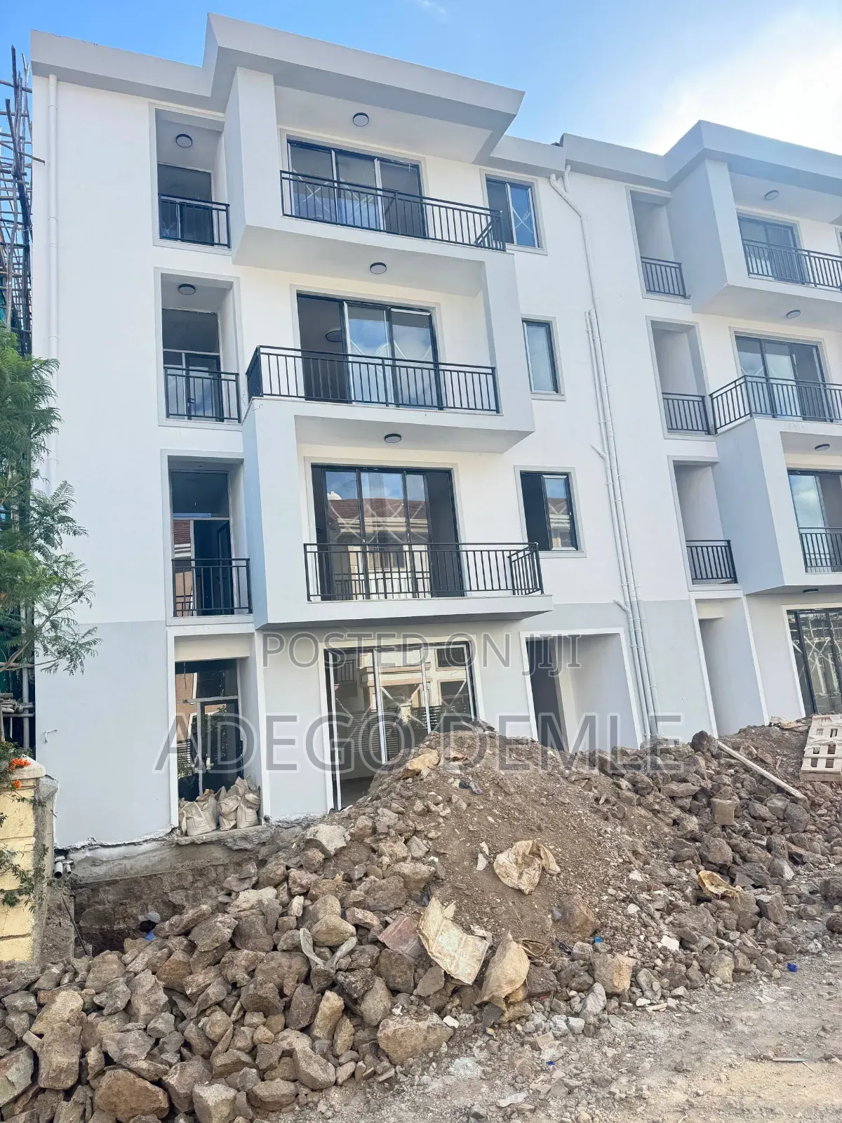 Furnished 2bdrm Apartment in Kangaroo Development, Bole for sale