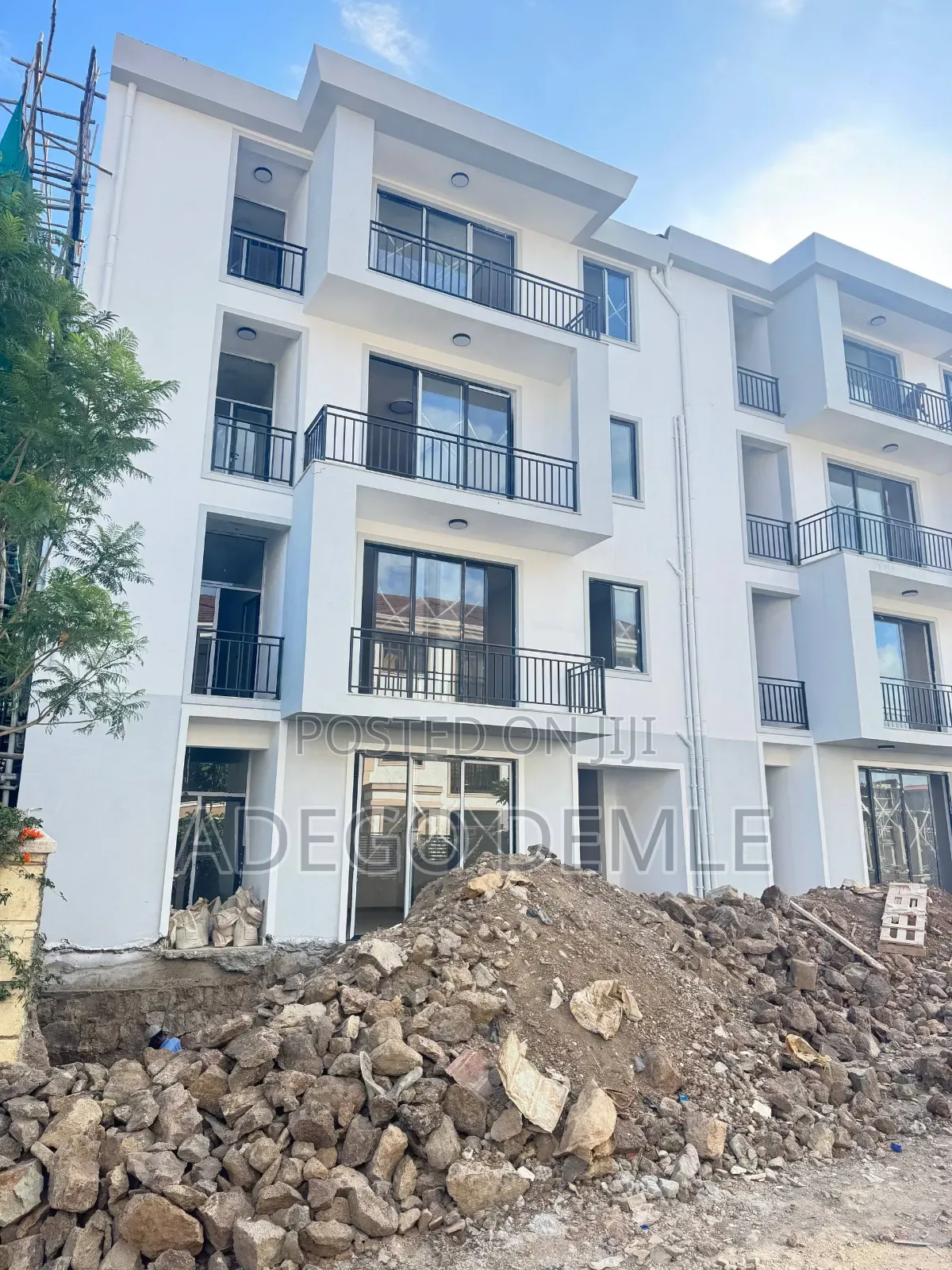 Furnished 2bdrm Apartment in Kangaroo Development, Bole for sale