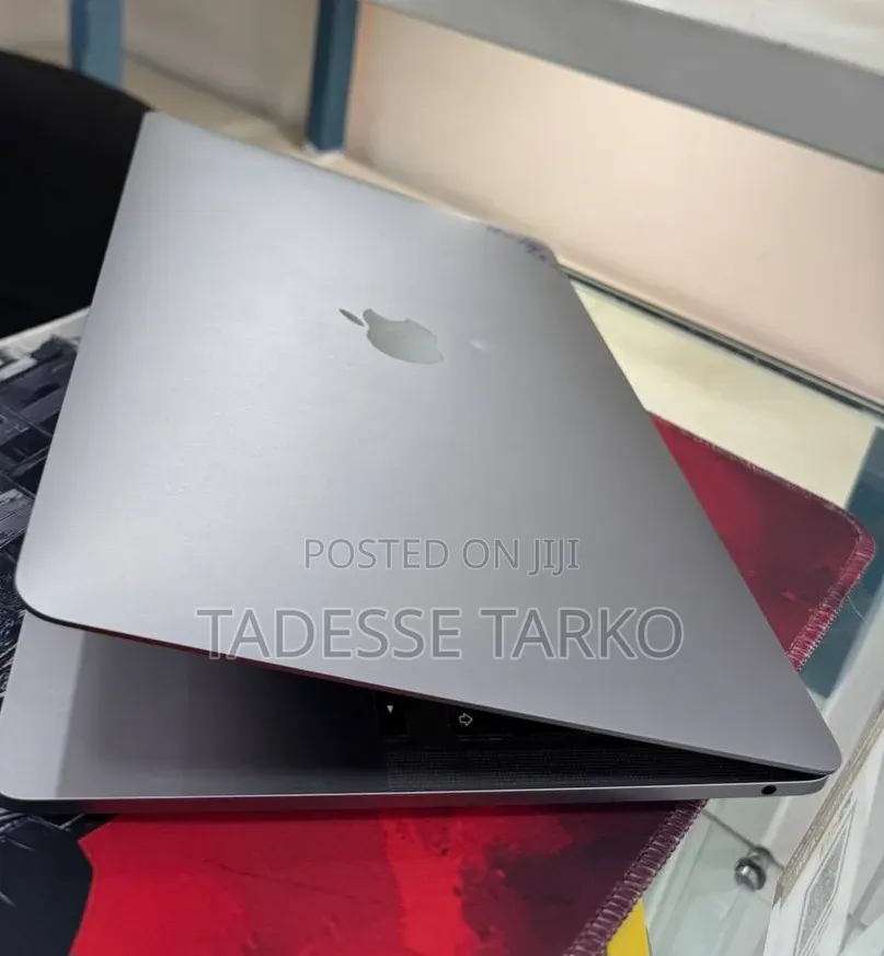 New Laptop Apple MacBook Air 2020 M1 8GB Apple M1 SSD 256GB