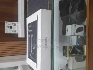 New Laptop Apple MacBook Pro 2025 M5 16GB Apple M5 Pro SSD 512GB