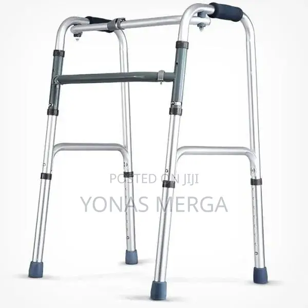 Walking Frame//walker巿弟fold Walker Sides Independently
• Accommodates