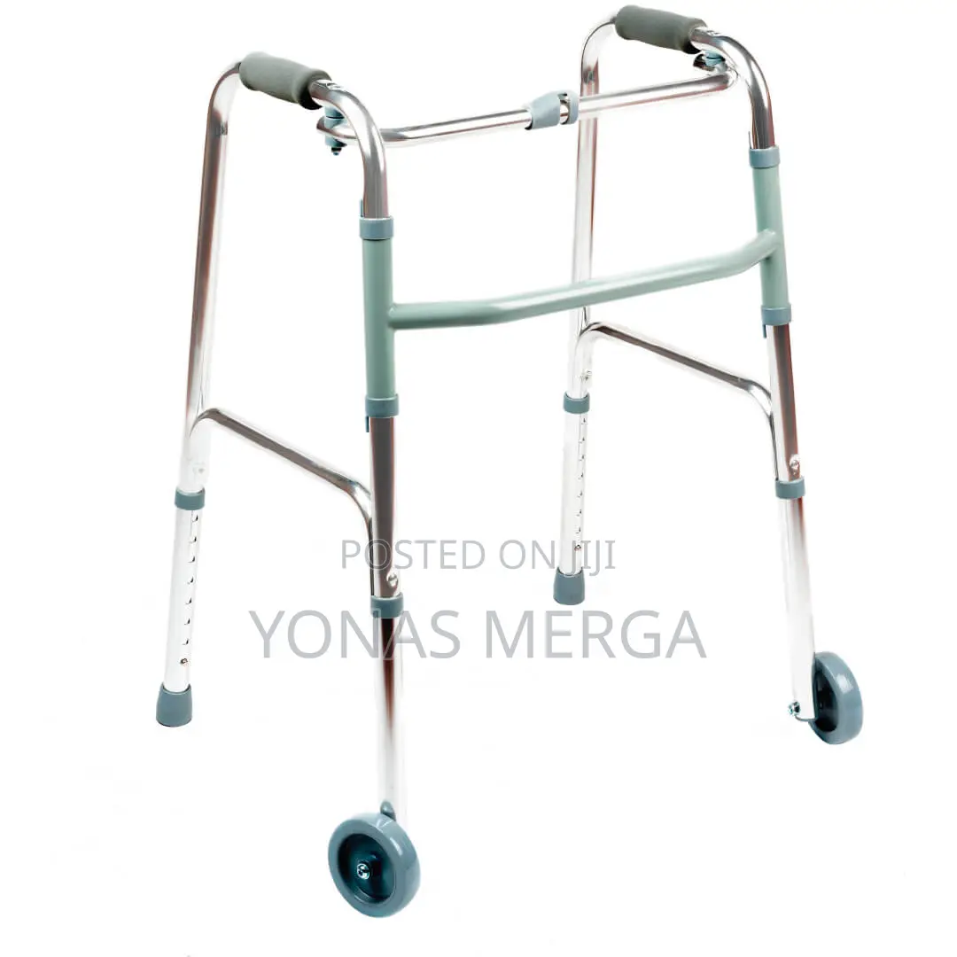 Walker for Disabled/Injuries根督plated Finish. It Has Comfortable Grips